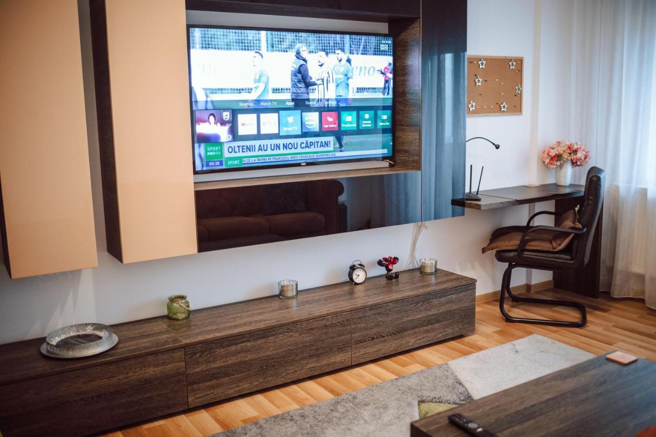 Adrian Home Libra Πλοέστι Εξωτερικό φωτογραφία